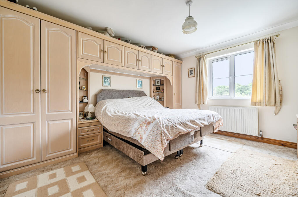 1327840-18-6877e9...