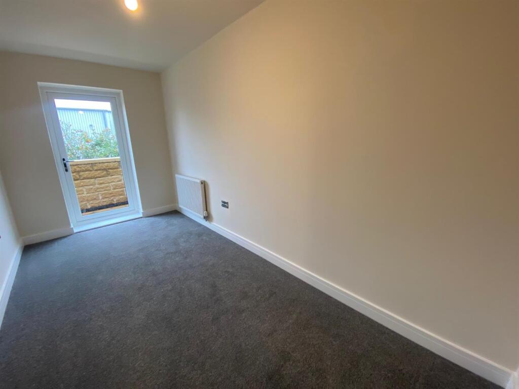 ROOM.jpg