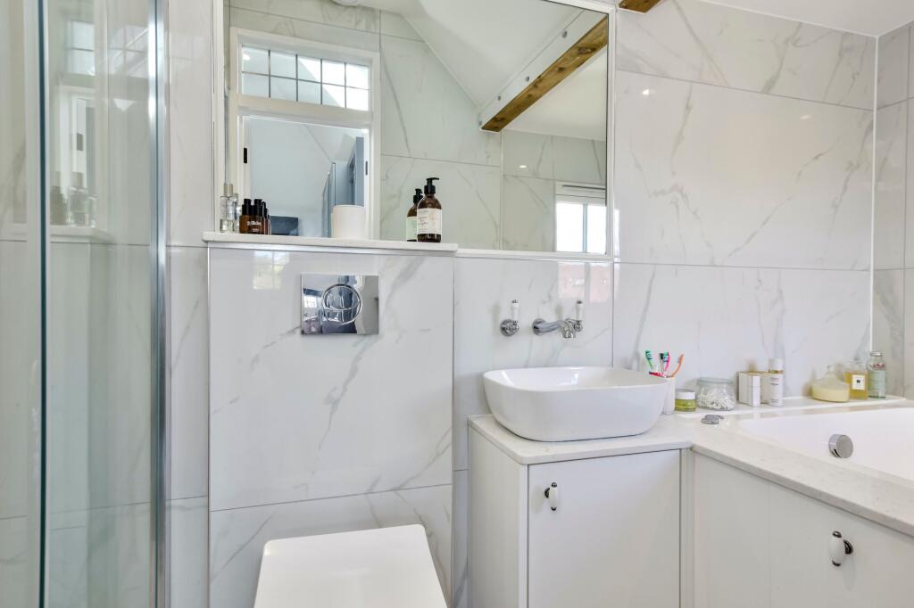 4-Piece En Suite to Master