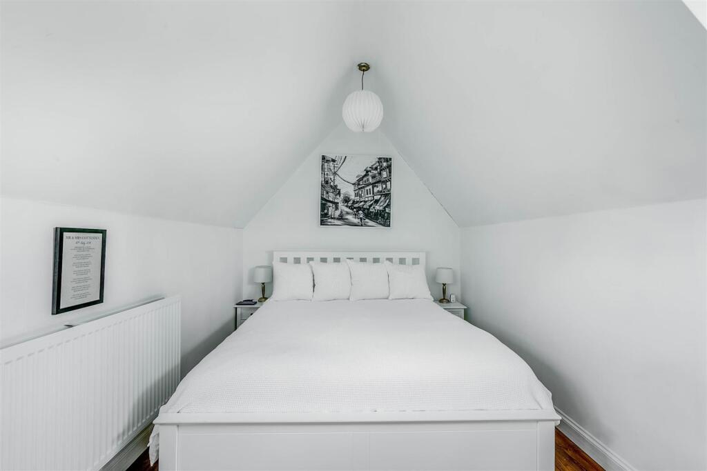 Norton Way South 357-35.jpg