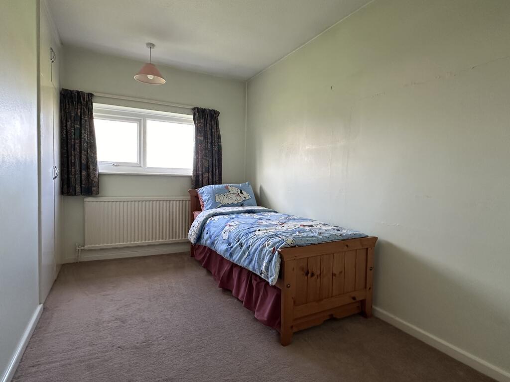 Bed 4.JPG