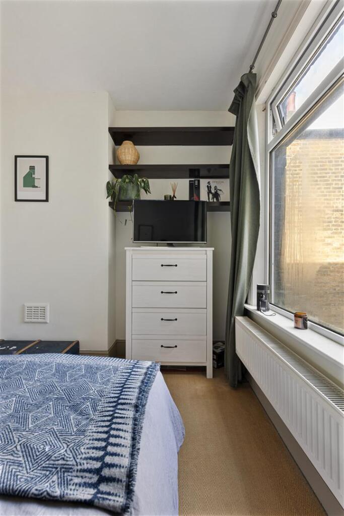 West Avenue Road, E17