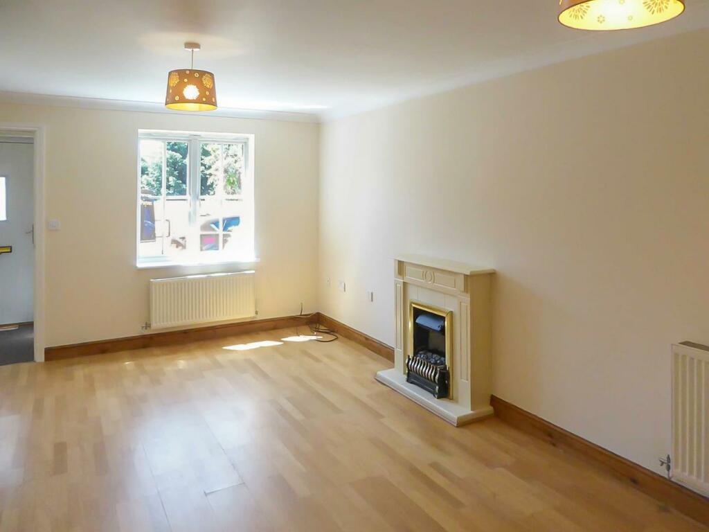 Lounge 2.jpg