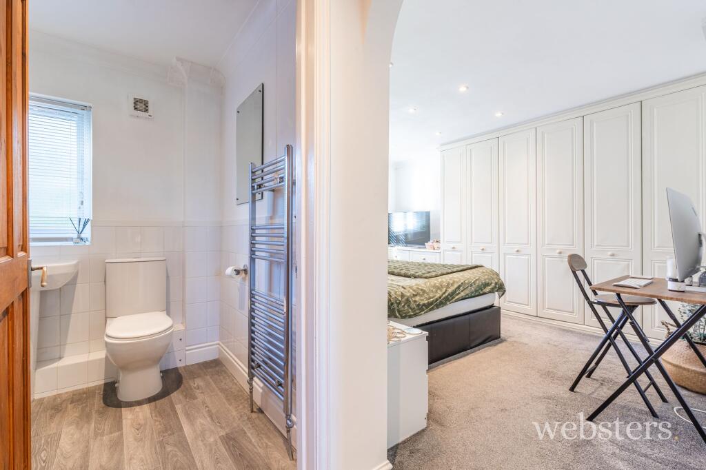Principle bedroom