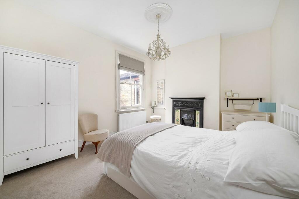 Bedroom 2.JPG