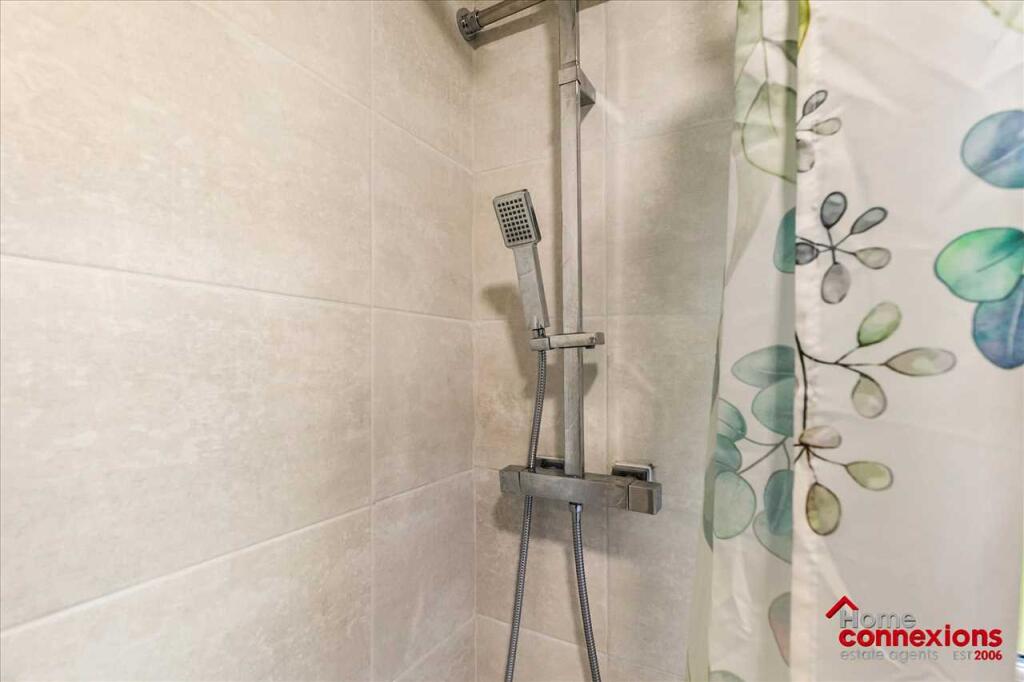 Bathroom (3)