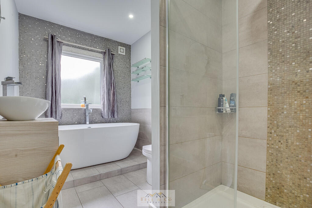Bathroom 1.1