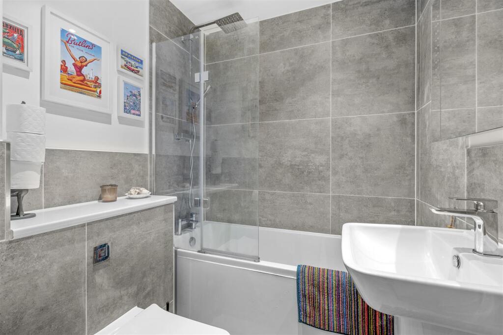 11 Tempus Court, Bellfield Road, HP13 5HA-3.jpg