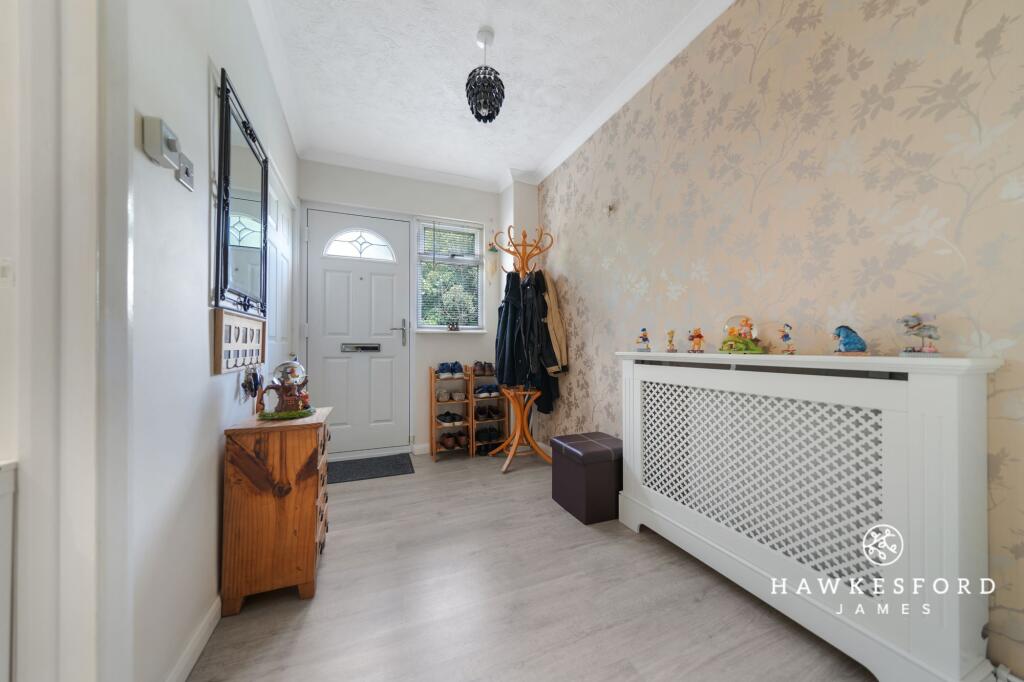 Nickleby Road, Gravesend - Entrance Hall