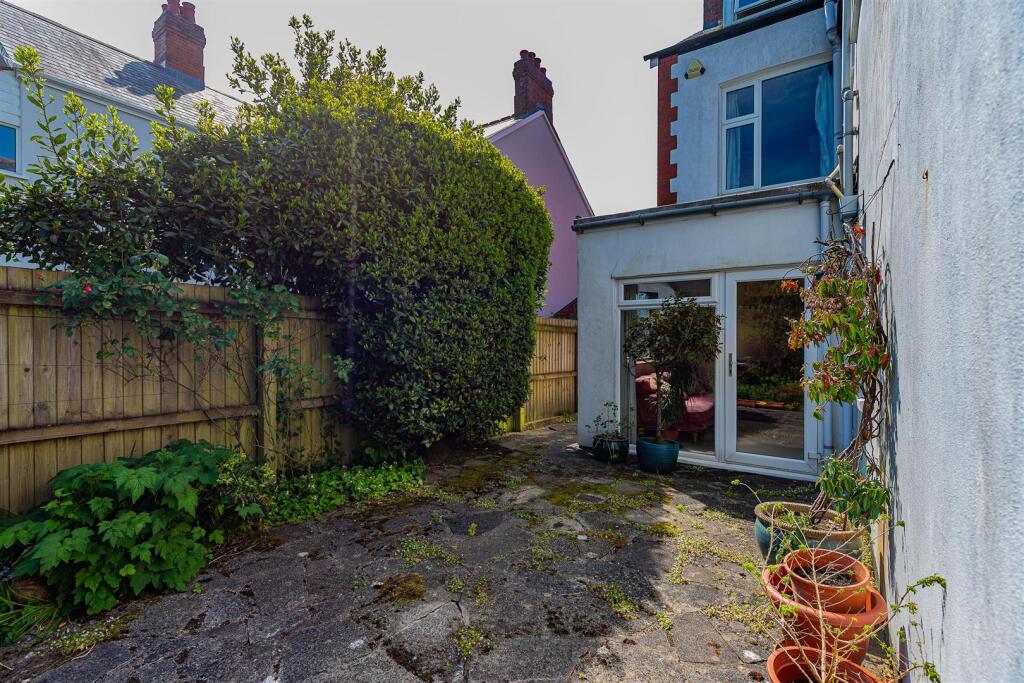 Highfield Road 5-6.jpg