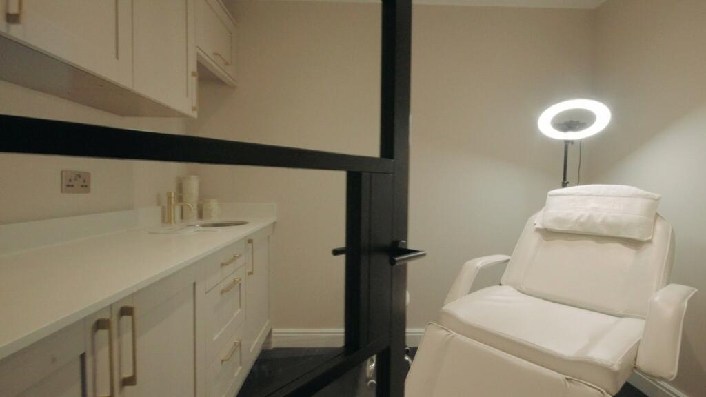 Beauty Room