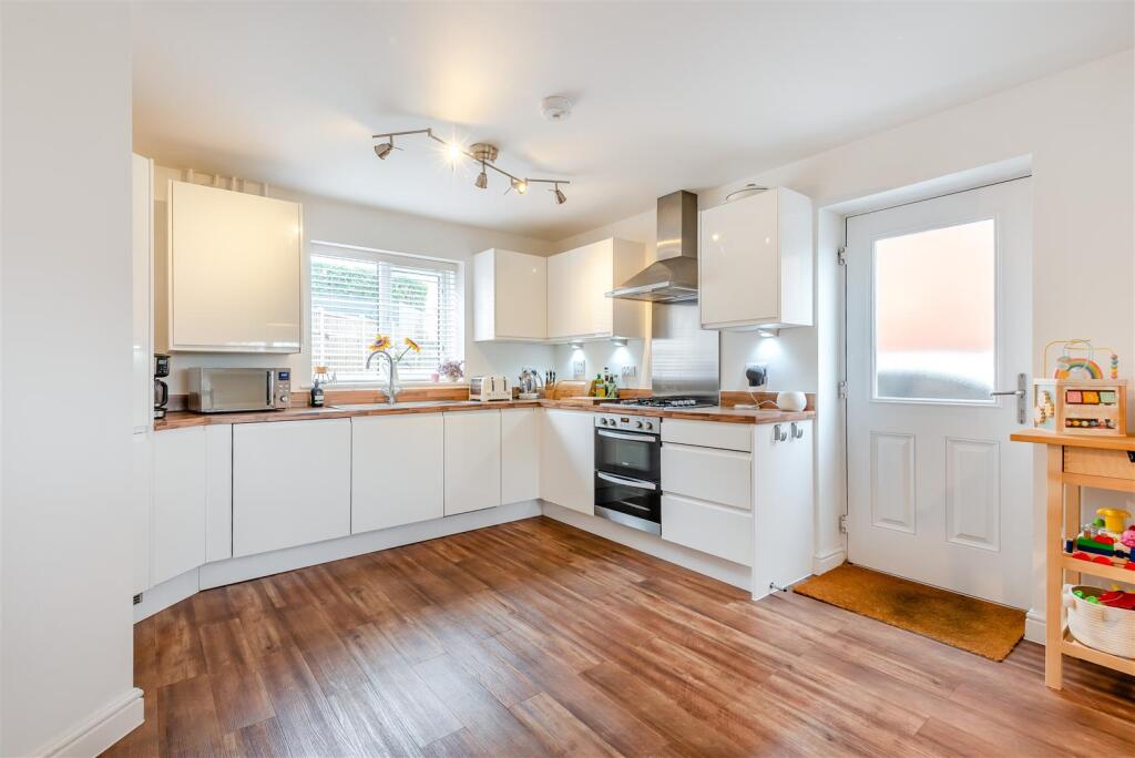8571922-interior22.jpg