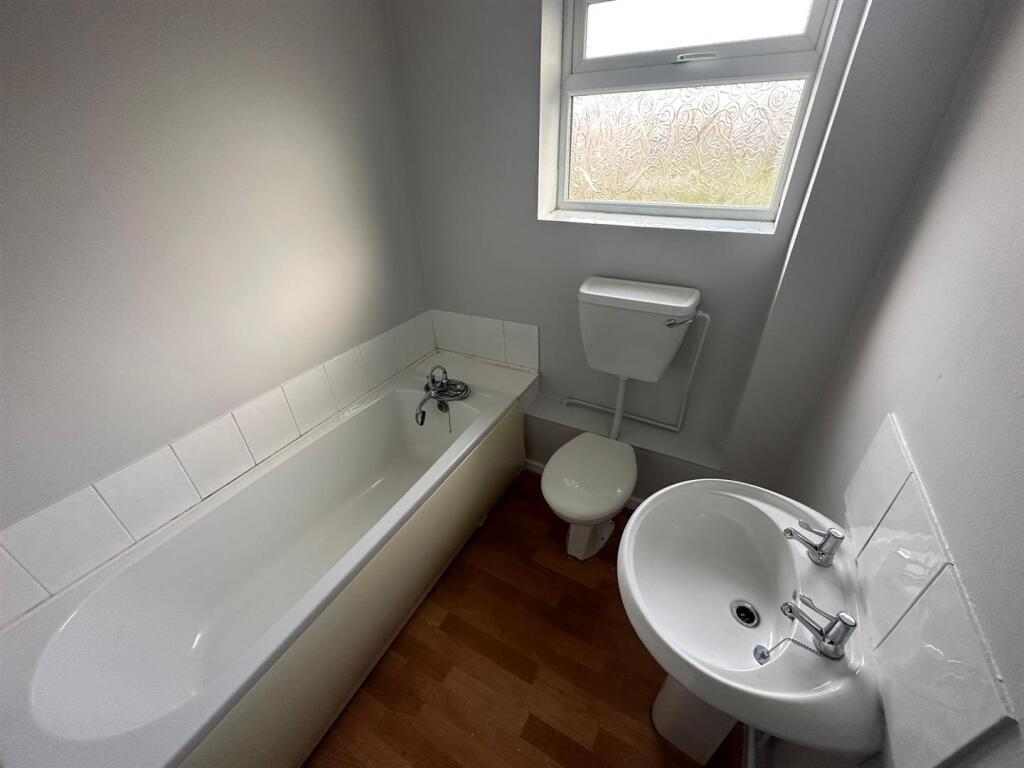 Bathroom (1).jpeg