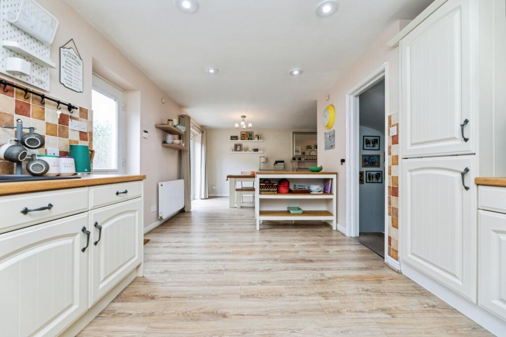 pbox-kitchen-346909.jpg