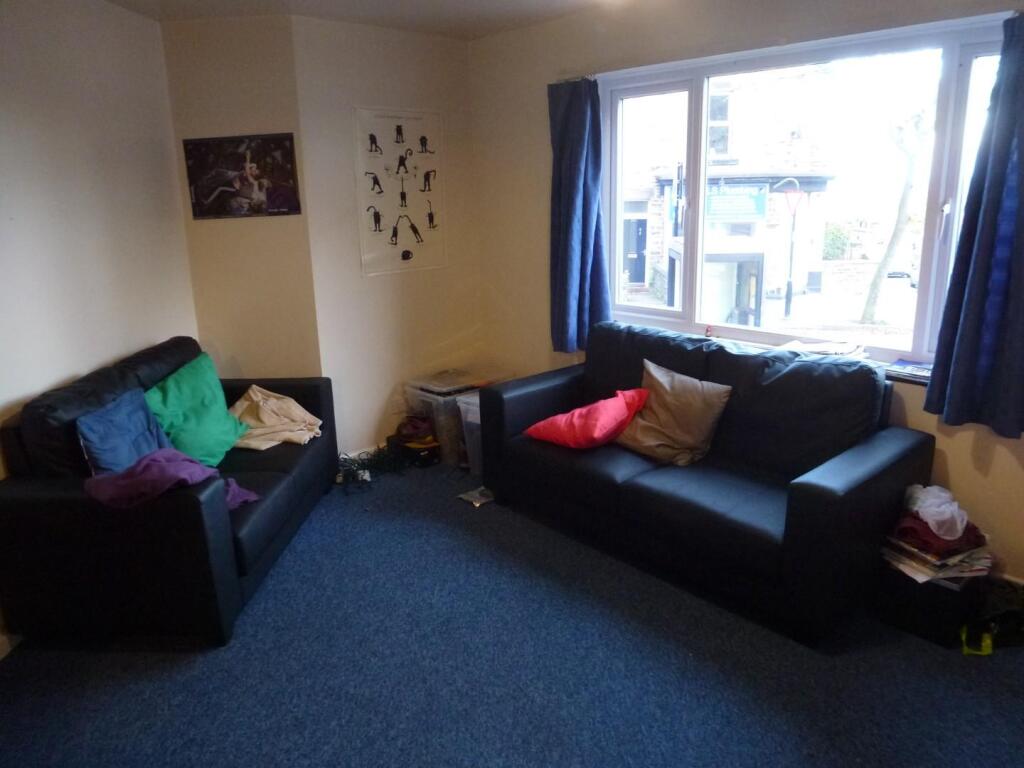 222 School - Living Room.JPG