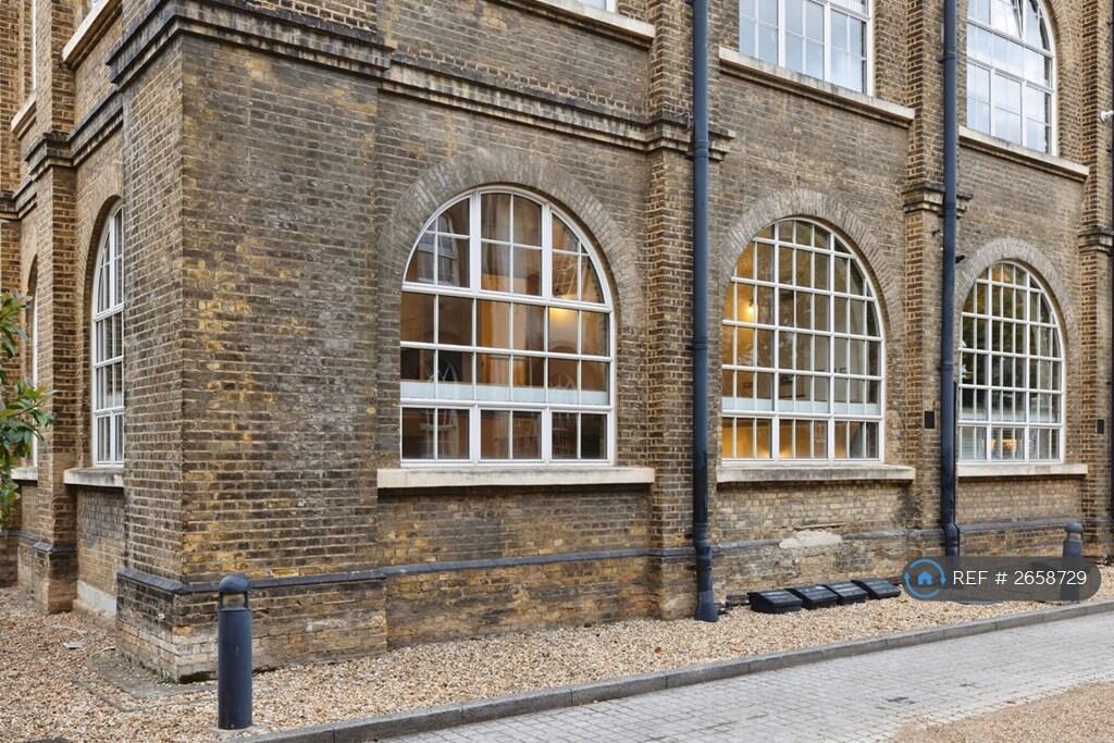 Flat Exterior