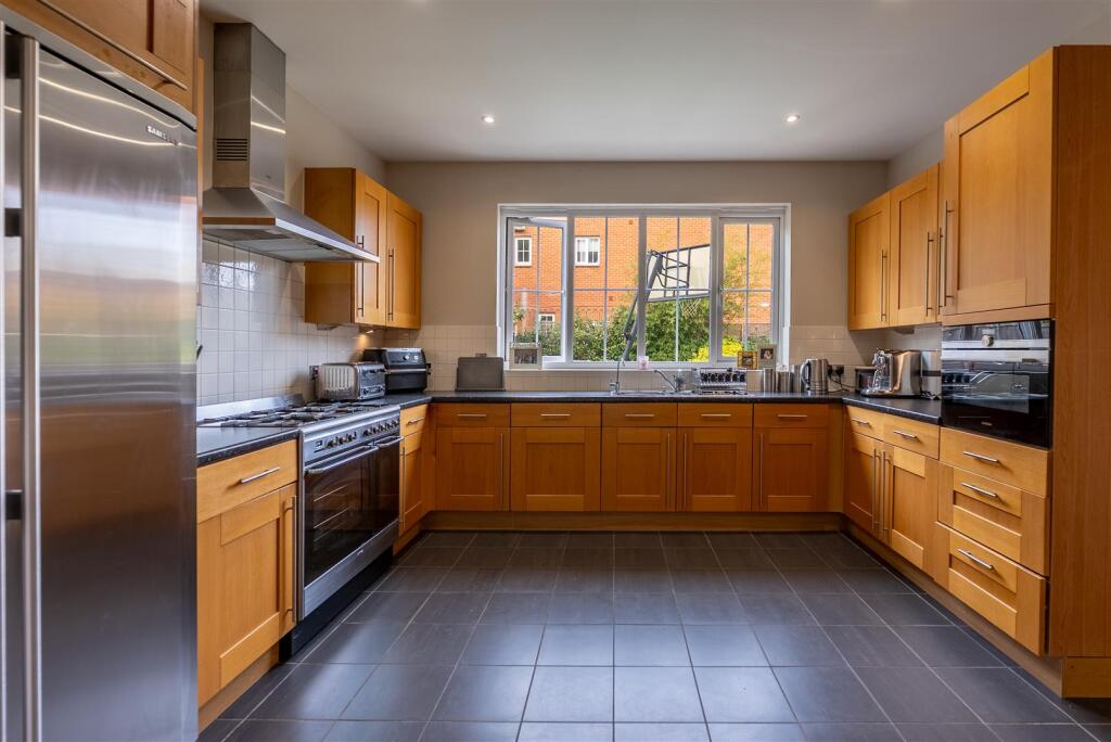 Brook Farm Close-25.jpg