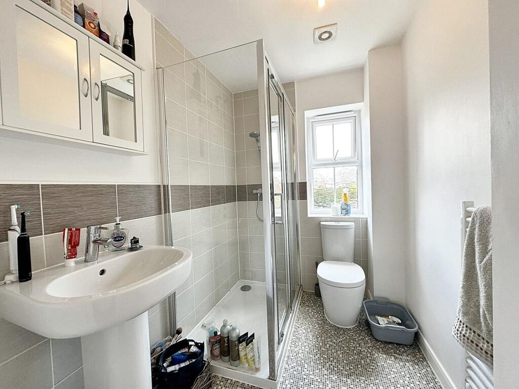En-suite to Bedroom 1
