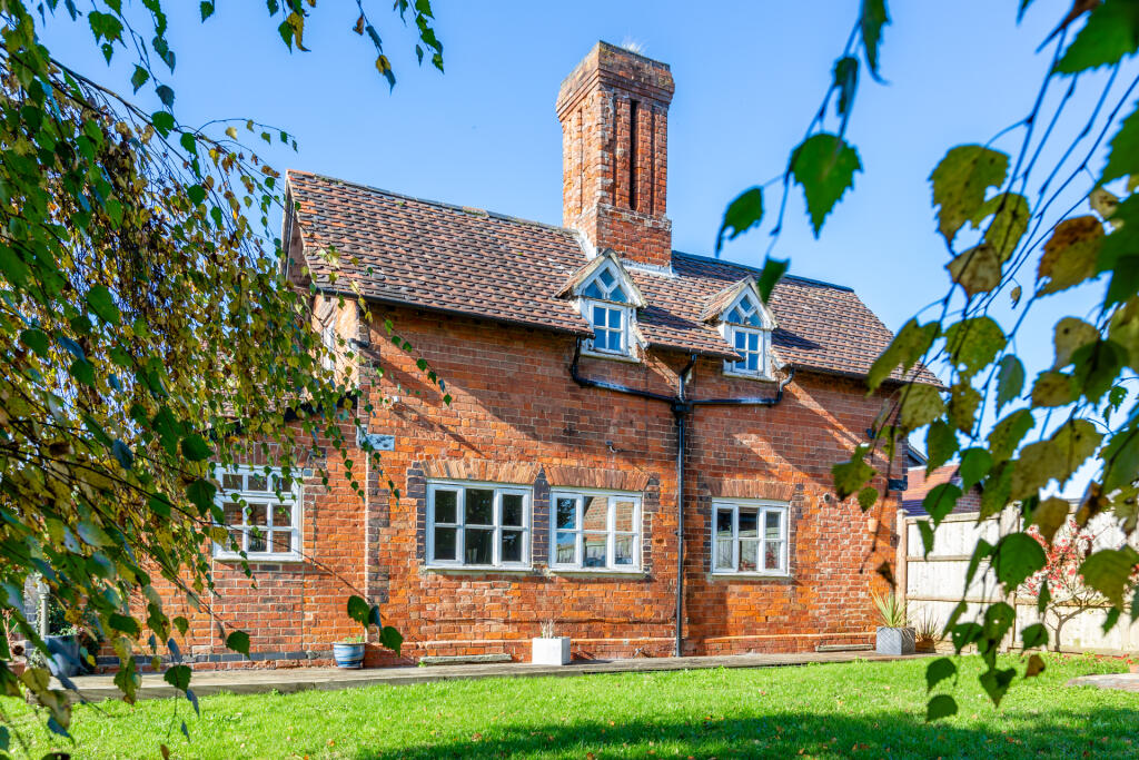 5F8A9463-Enhanced-NR