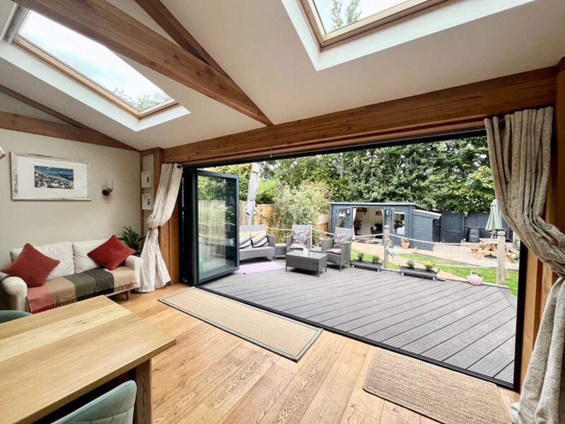 BI-FOLD DOORS 