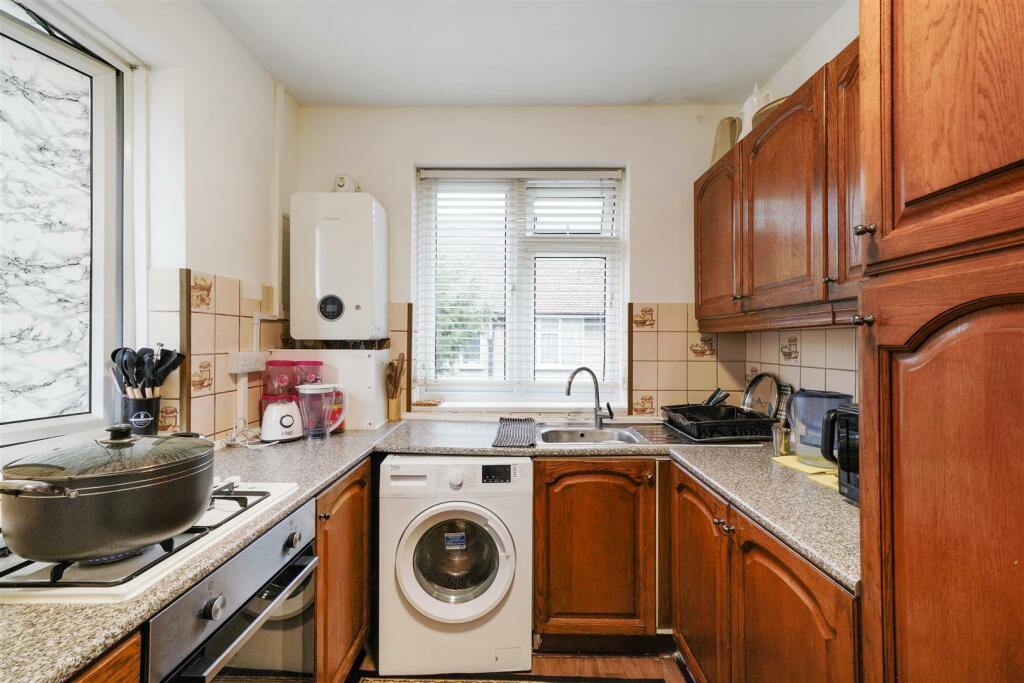 815 Harrow Road - TY3yaTOxTDINC6uUO0ty.jpg