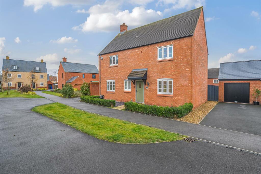 25 Cartmel Close, Towcester (22).jpg