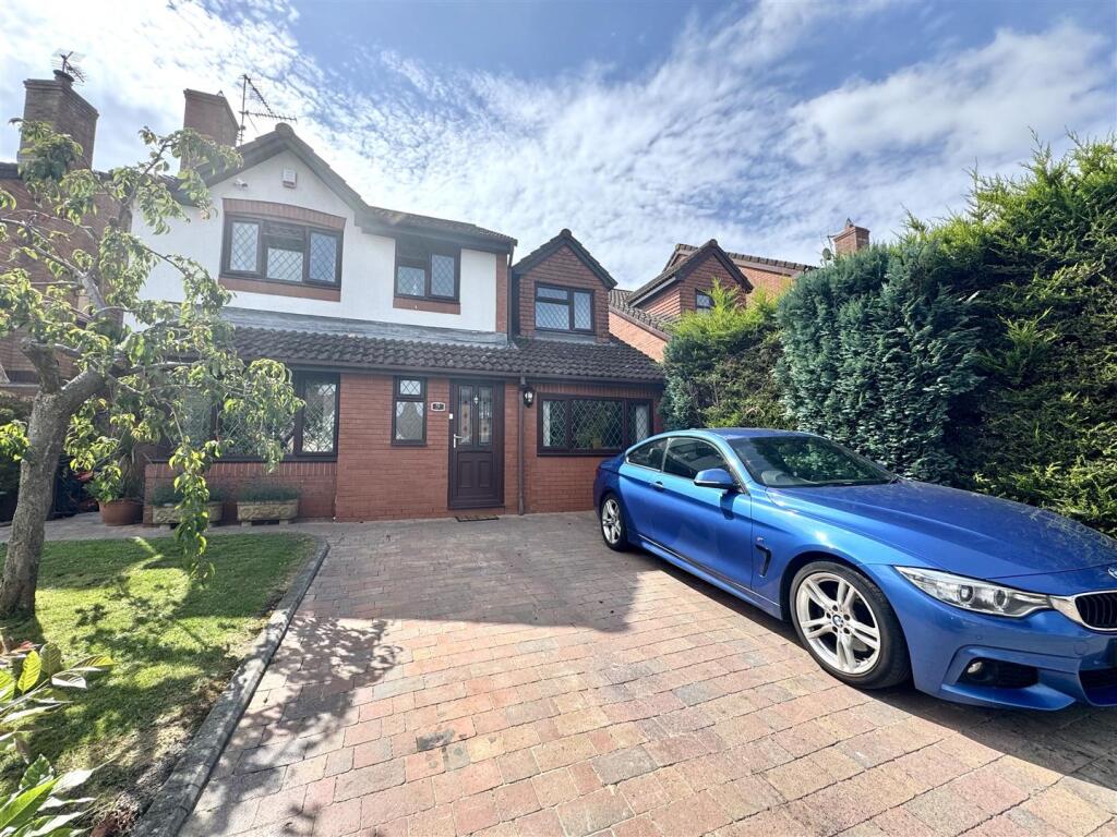 9 Pennyfarthing Lane