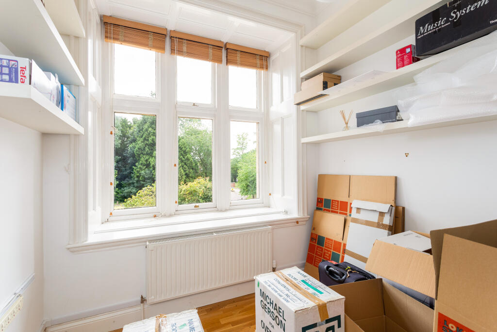 Bedroom 3 / study