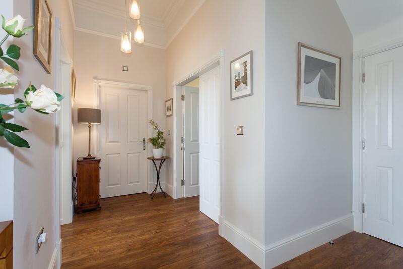 L SHAPED RECEPTION HALL