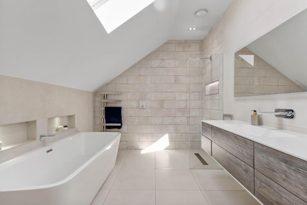 Bedroom Two En-Suite