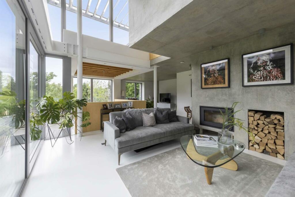 Copse-House-Westfield-Hoe-Lane-Abinger-Hammer-RH5-