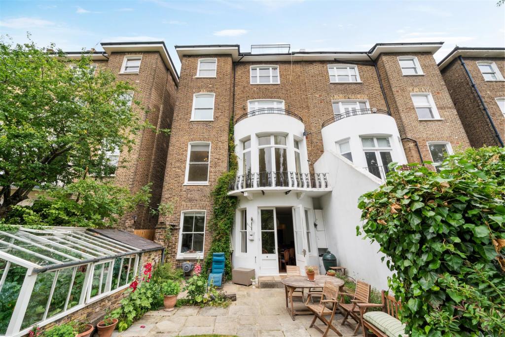 17B Belsize Square NW3 4HT-12.jpg