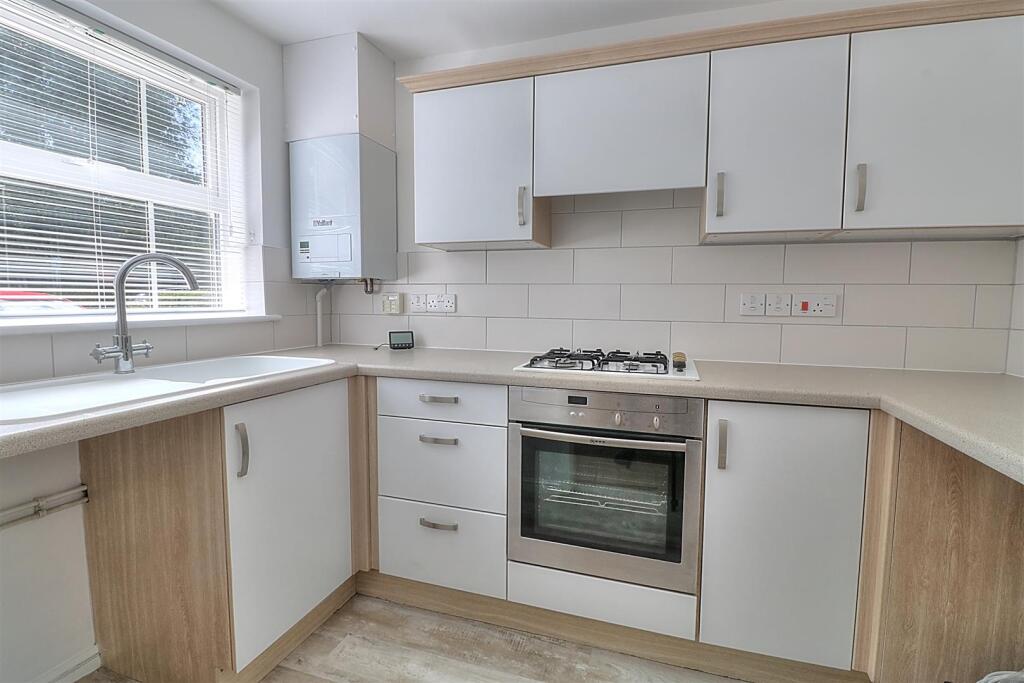 Tristram Close 31 Kitch 1.jpg