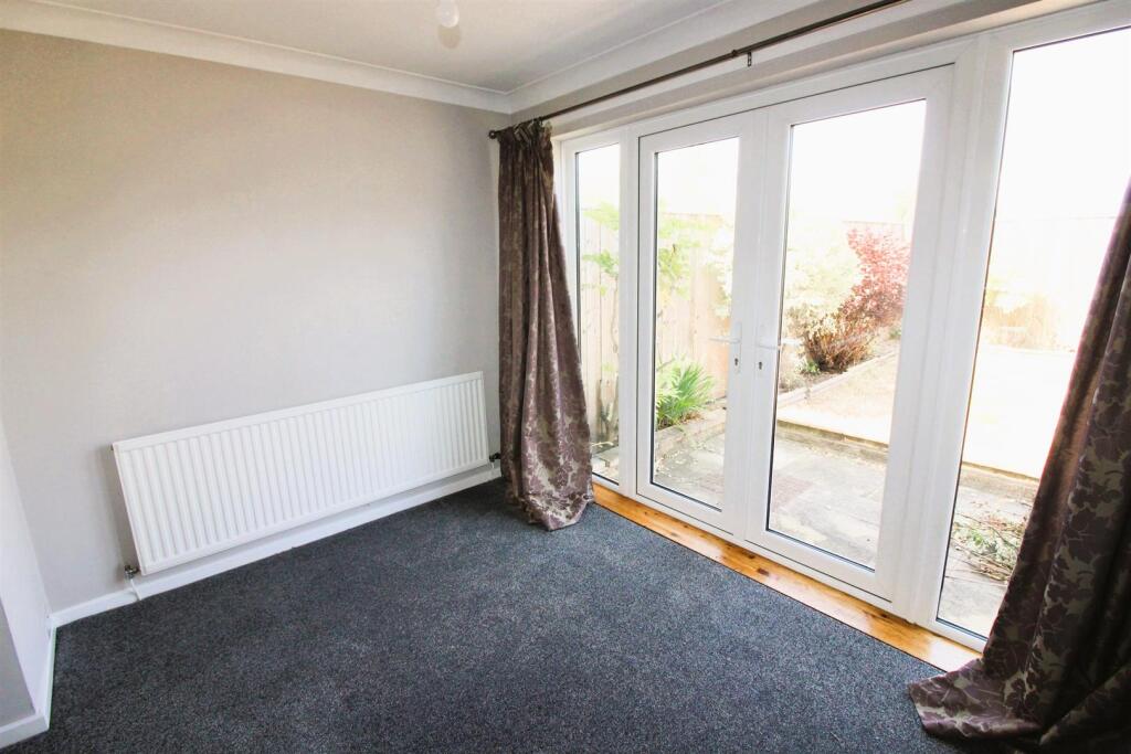 dining room.JPG