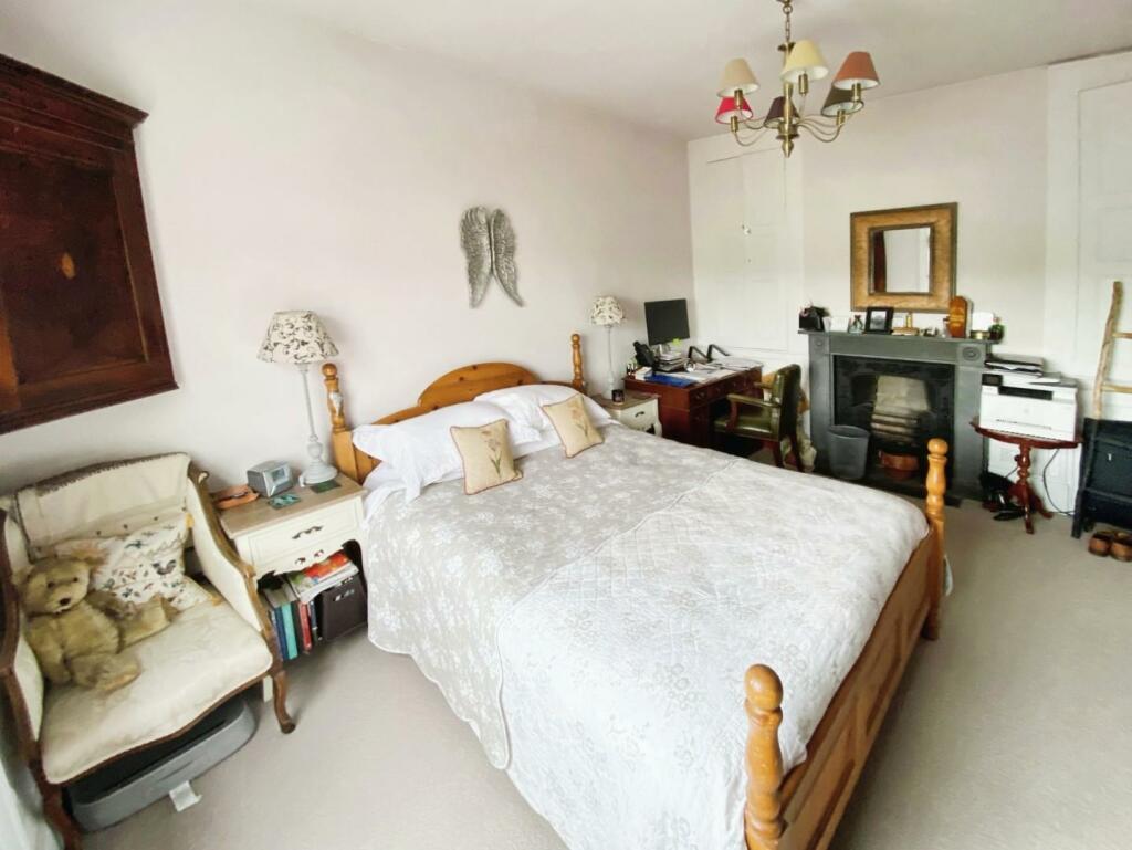 8a25924f-Bed 203.jpg