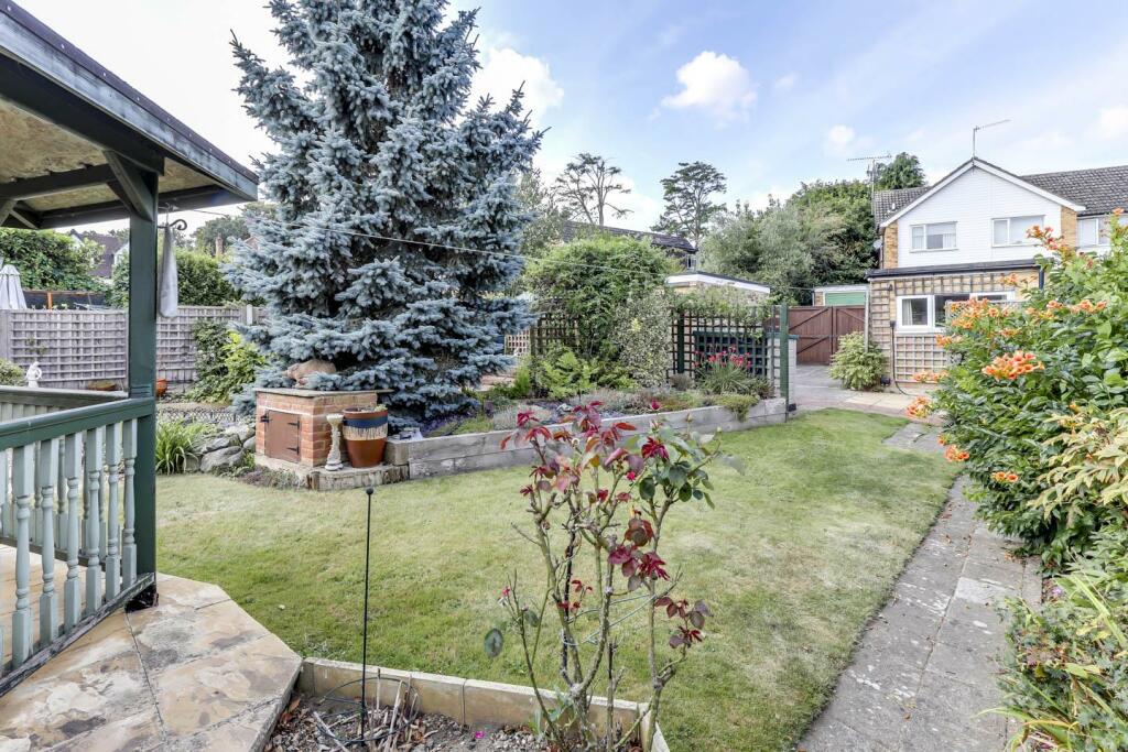 Sunny West Facing Rear Garden