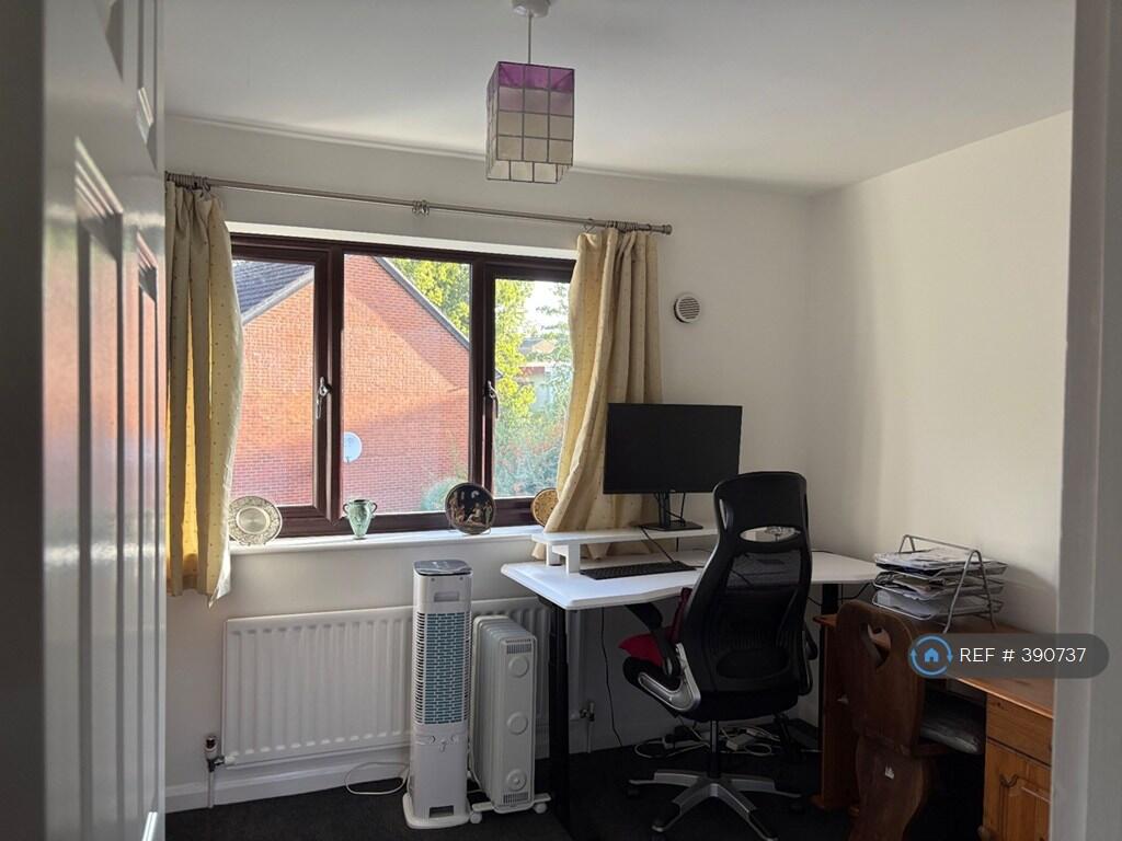 Bedroom Or Office