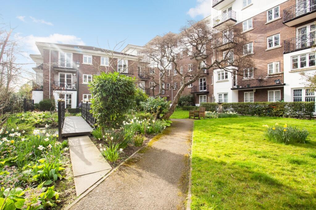  Brompton Park Cr...