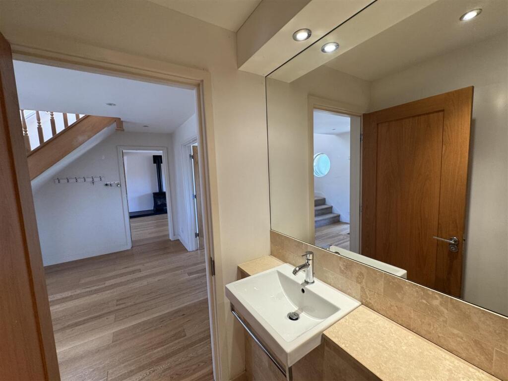 CLOAKROOM