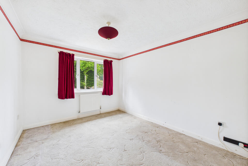 CAM05454G0-PR0030-STILL006