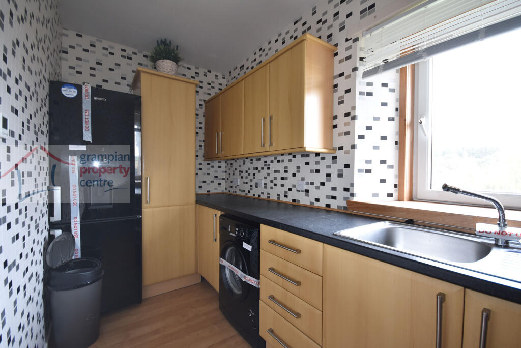 kitchen .JPG