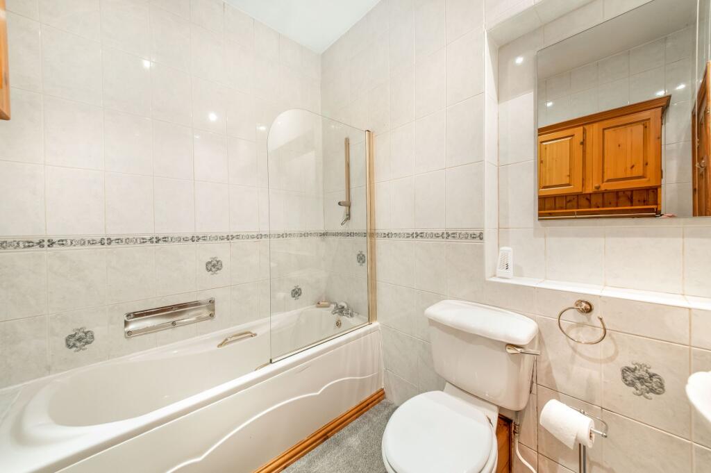 HOUSE BATHROOM
