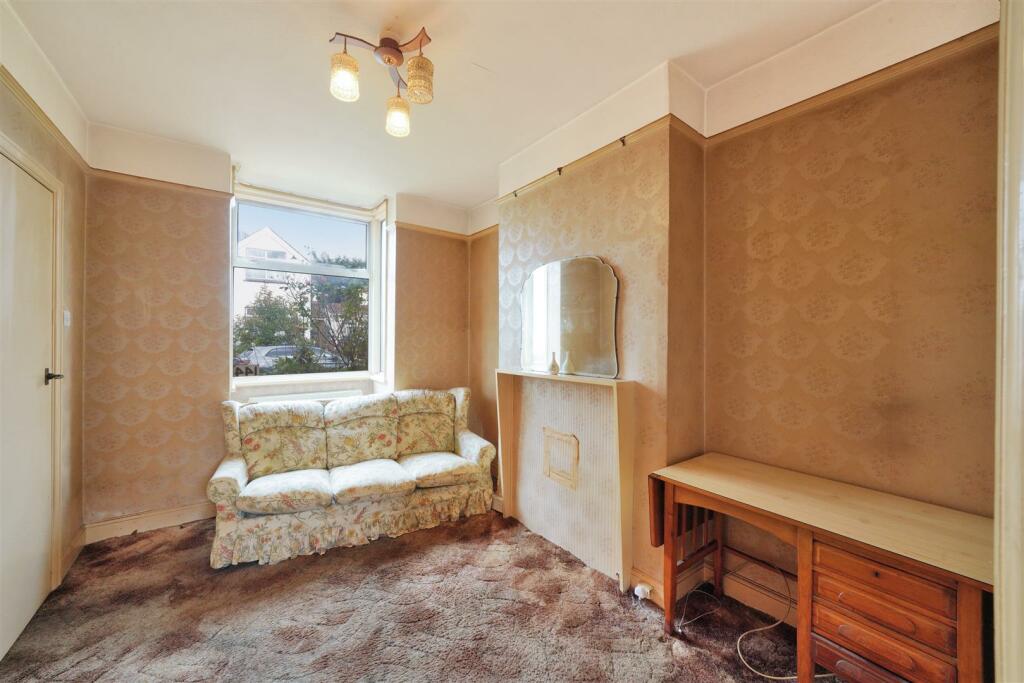 144 Rugby Avenue - BuxaMUdJ18fMeqHPNc4E.jpg