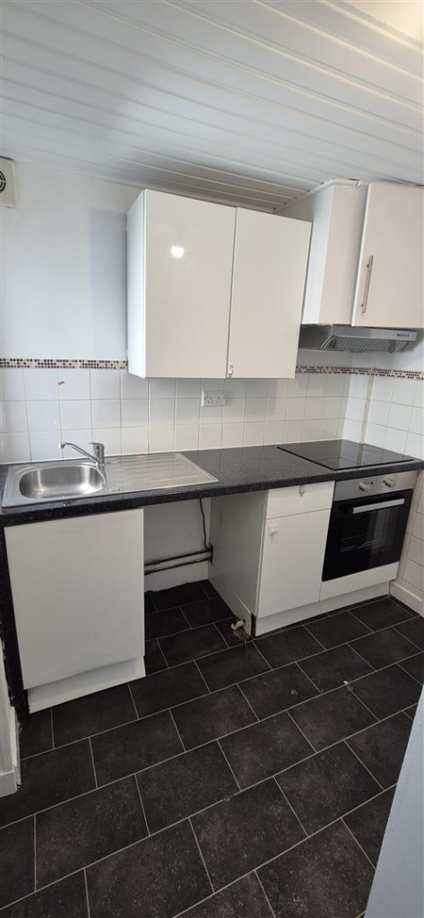 12 Burnbank Street Kitchen.png