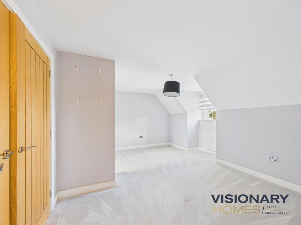 CAM03522G0-PR0217-STILL026