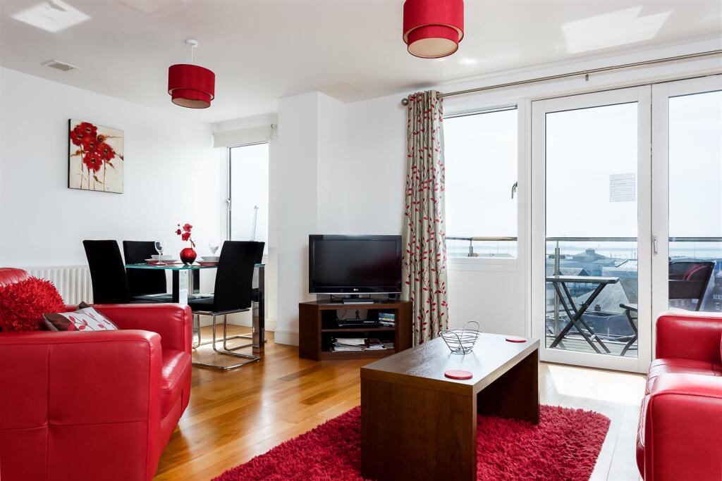 704 Orchard Plaza-ph11_print.jpg