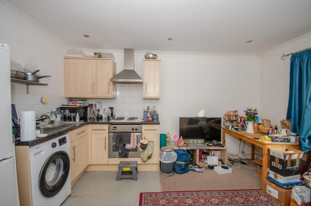 Kitchen area.jpg