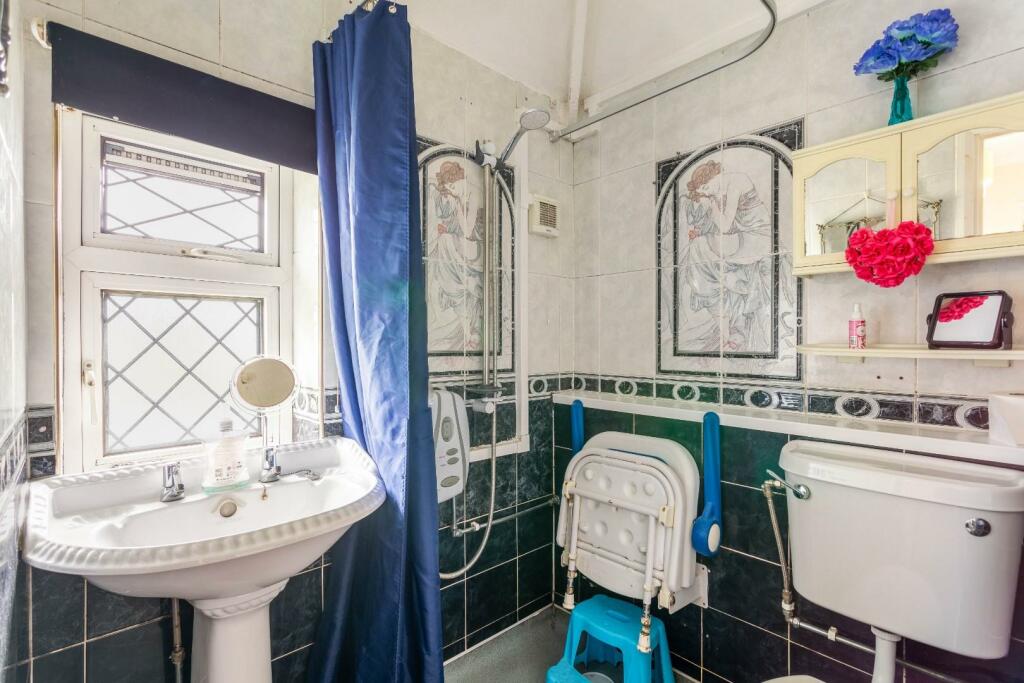 279 Carden Avenue-11.jpg