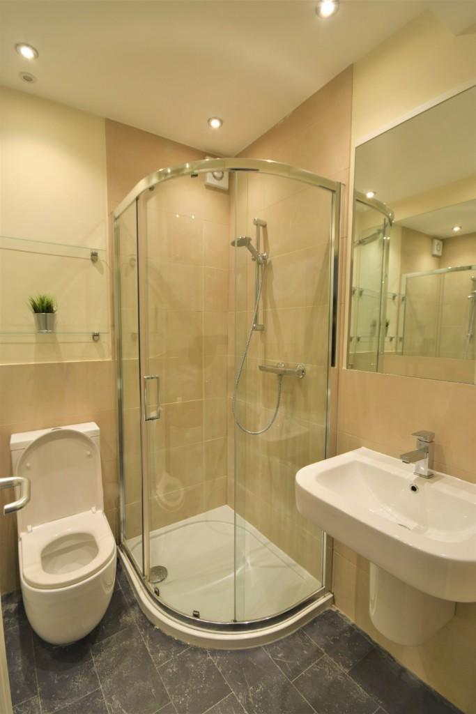 FF shower room 2