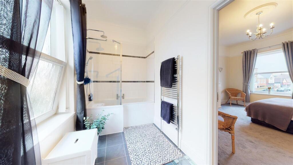 En Suite Bathroom